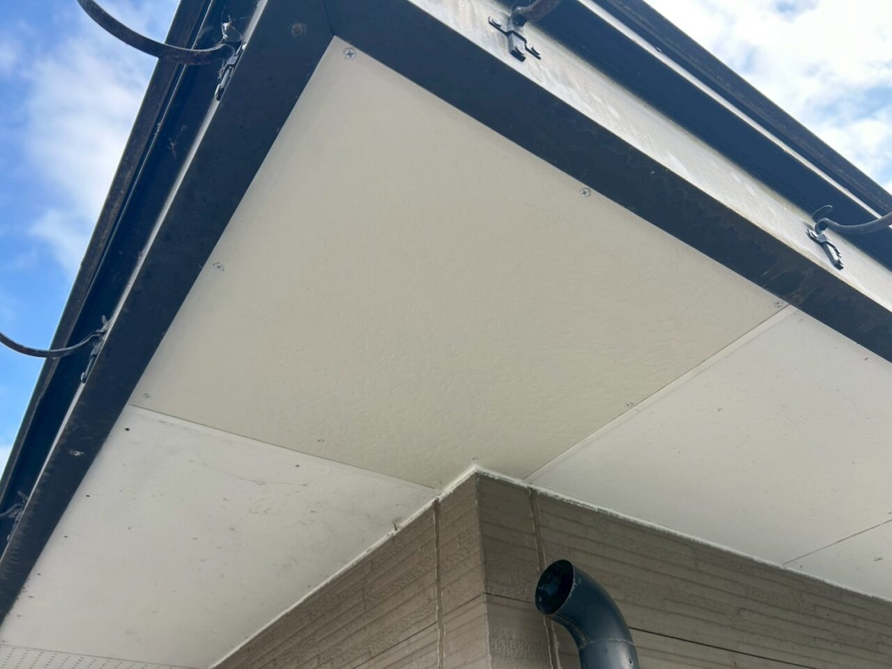 岩手郡雫石町K様邸【軒天・雨樋工事】