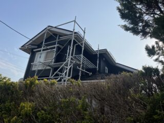 「電話するのは緊張するので、LINEで写真を送って相談しました」滝沢市N様が選んだ雨樋交換リフォーム