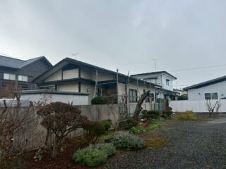 「雨が降ると外壁のあちこちに水の跡が…」奥州市S様が選んだ雨樋交換リフォーム