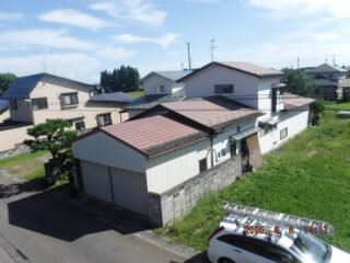 「屋根の一部だけボロボロで、全部やり直すのはもったいない…」花巻市M様が選んだ部分葺き替え×屋根塗装×雨樋の3点セットリフォーム