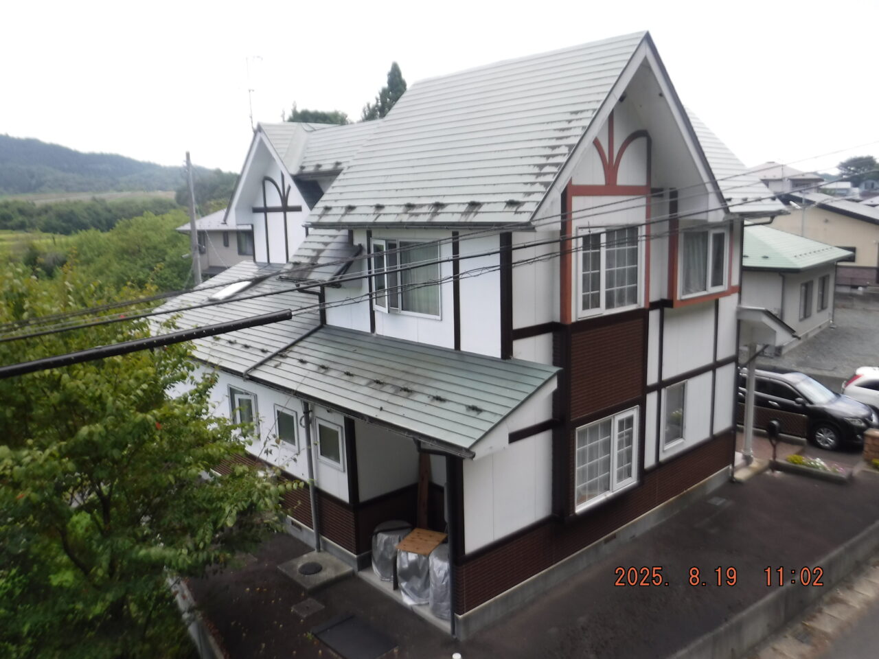 「毎日見ているはずなのに、こんなにボロボロだったなんて…」花巻市N様が選んだ雨樋交換リフォーム