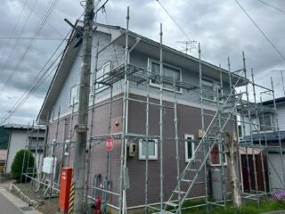 「火災保険で雨樋が直せるって聞いて、半信半疑だったんですが…本当に使えました」二戸市T様が選んだ雨樋交換リフォーム