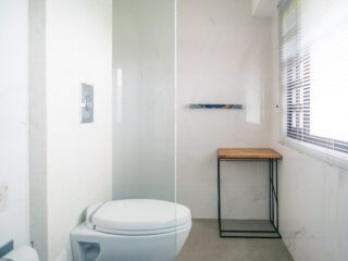 【奥州市】トイレリフォームで失敗しない！サイズ、機能、メーカー（TOTO/LIXIL）徹底比較