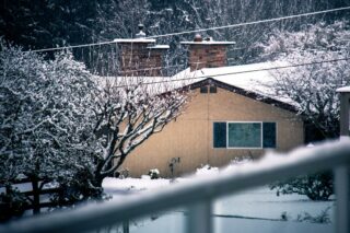 【岩手で必須】高性能窓リフォーム！内窓 vs 窓交換の費用と断熱性能比較