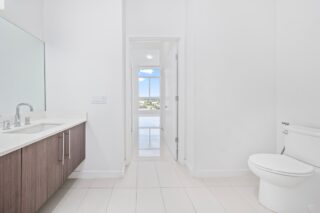 【盛岡市】トイレリフォーム成功事例！バリアフリー化と最新機能の費用