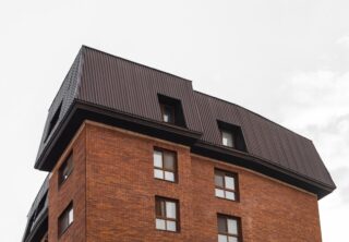 【花巻市】外壁張替えの費用と工期！雪国で人気のサイディング材徹底比較