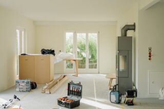 リフォームの「追加費用」を防ぐ！契約前の徹底的な現場調査の重要性