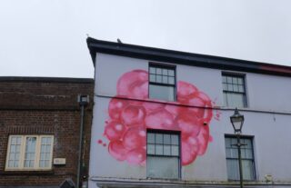 外壁塗装の「色選び」で後悔しない！人気のカラーシミュレーションと失敗例