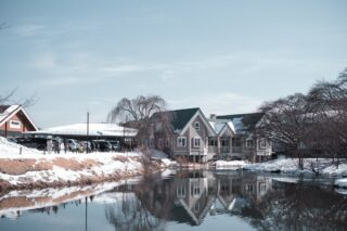 火災保険活用術：雪害・風災による外構・エクステリアの破損修理