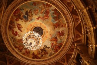 盛岡の屋根塗装はDIYでできる？プロに依頼すべき理由